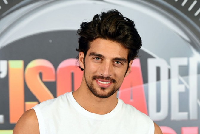 Simone Susinna: è lui l'Arsenio Lupin dell'Isola dei Famosi. Ecco perché