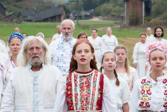 Il Villaggio Dei Dannati Serie Tv Cast Completo