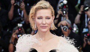 Cate Blanchett sarà la profetessa dei Family Day nella serie tv Mrs. America