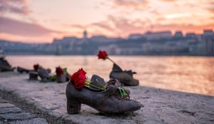 Giornata della Memoria 2022, la programmazione tv per ricordare le vittime dell'Olocausto