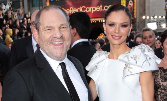 "Mi faceva pulire lo sperma dal suo divano", nuove accuse per Weinstein