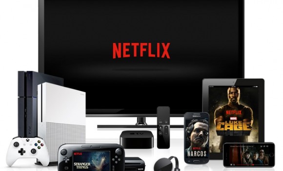 Netflix mai così male dal 2011: la strategia per risolvere il crollo di abbonati sarà la pubblicità