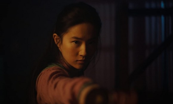 Mulan esce in streaming, gli esercenti infuriati: "È un vaffa alle sale"