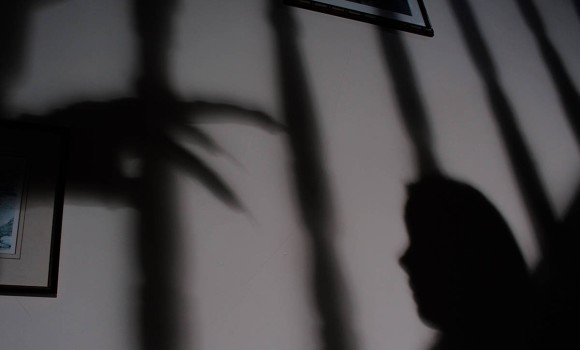 'Crimes of the future': il poster dell'inquietante horror di David Cronenberg