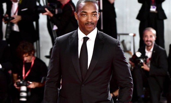 Captain America 4: Anthony Mackie si prepara ascoltando Tupac