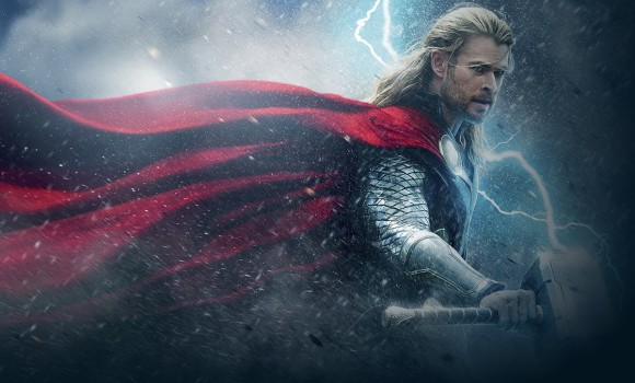 Thor: Love and Thunder: nuova clip con Jane Foster e Il Dio del Tuono
