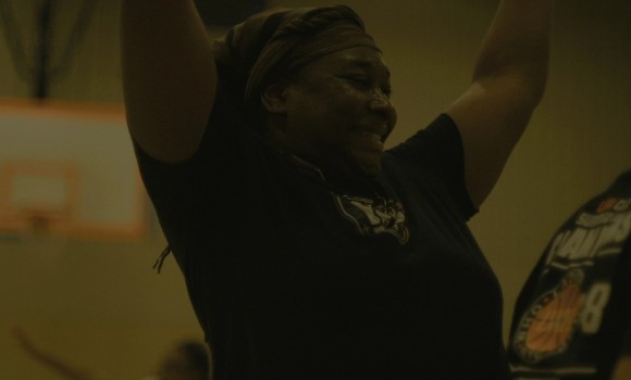 Sisterhood, il documentario sulle donne che sfidano stereotipi e discriminazioni col basket