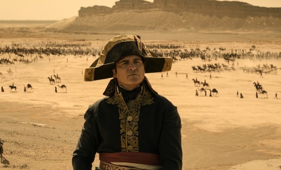 Napoleon di Ridley Scott fa infuriare gli storici: "È filo-britannico e pieno di inesattezze"