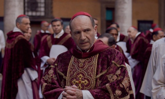 Conclave è il film dell'anno negli Usa: successo clamoroso al box-office