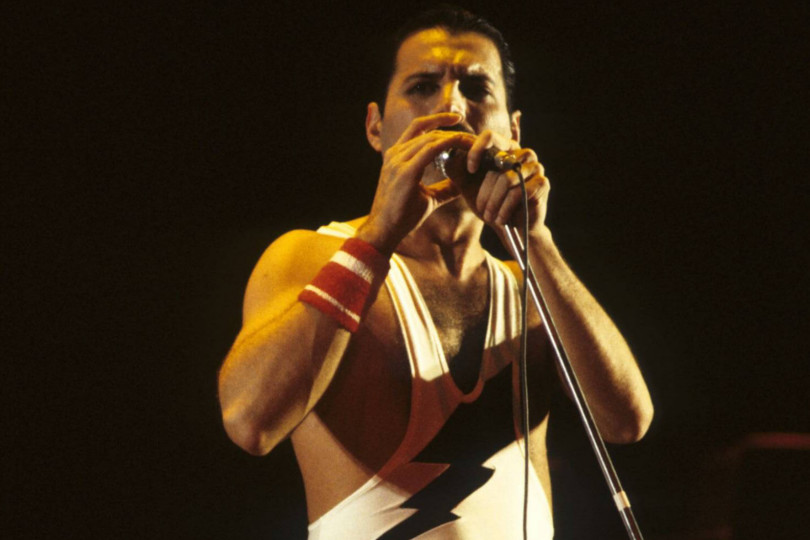 Rai 2, Morgan conduce speciale su Freddie Mercury
