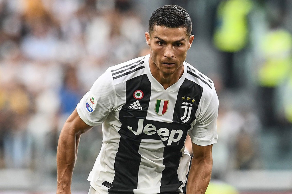 Una foto di Cristiano Ronaldo in azione con la maglia della Juventus