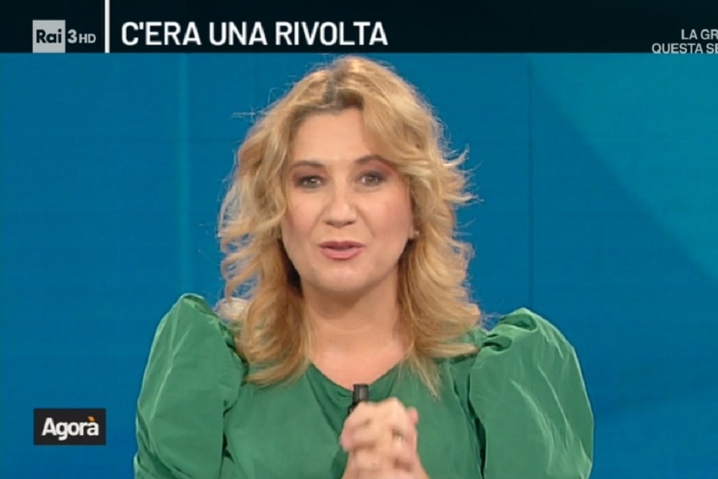Serena Bortone commossa all'ultima puntata di Agorà