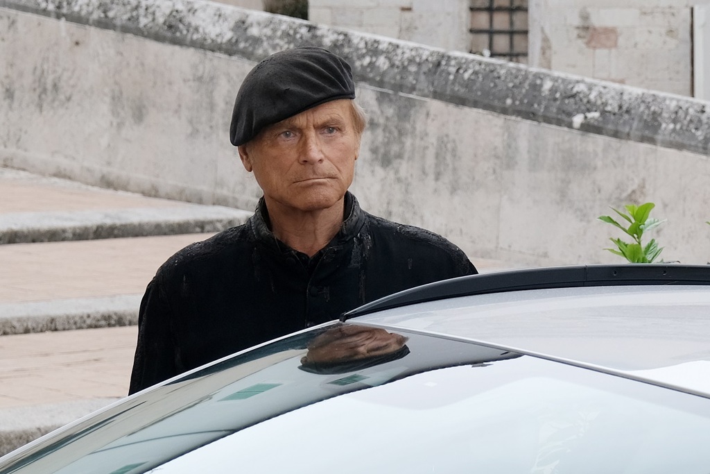 Terence Hill in Don Matteo 13