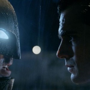 Zack Snyder tenta di spiegare un buco di trama in Batman VS Superman