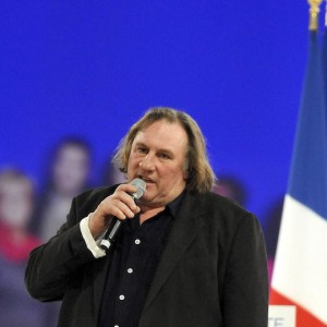 Gérard Depardieu accusato di stupro da un'attrice ventenne