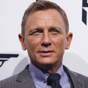 Bond 25, incidente sul set per Daniel Craig: le riprese si bloccano