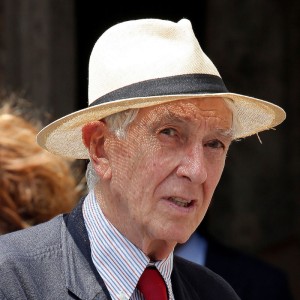 Scopri tutto sul giornalista, scrittore e conduttore tv Corrado Augias