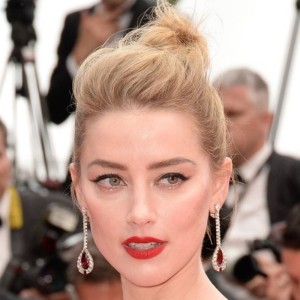 Amber Heard, la sorella Whitney Henriquez: "Johnny Depp mi ha picchiata"