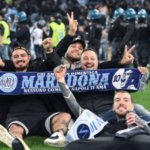 Il Napoli vince il suo terzo scudetto: le reazioni di Sorrentino, Lello Arena e Luisa Ranieri