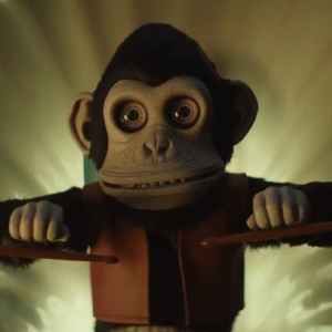 The Monkey, il terrificante racconto di Stephen King diventa un film: ecco il trailer